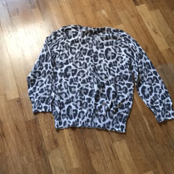 Banana Republic sweater - Picture 3 of 3